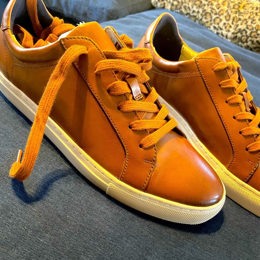 NWT Mens Banana Republic leather sneakers